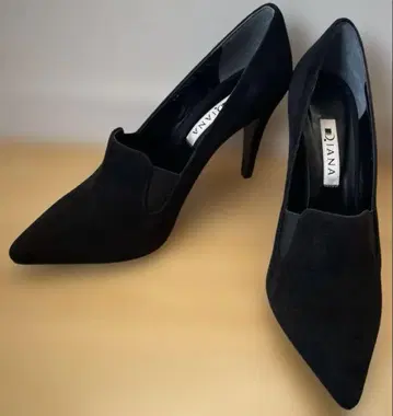 [컨디션 최상] DIANA 다이애나 스틸레토 스웨이드 펌프스 23.5cm
