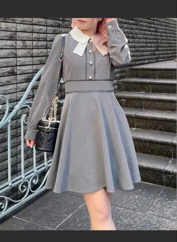 리본 카라 원피스 그레이