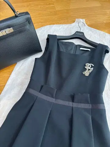 FOXEY 슬리브리스 블랙 원피스 40