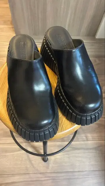 주말 세일 캠퍼 뮬