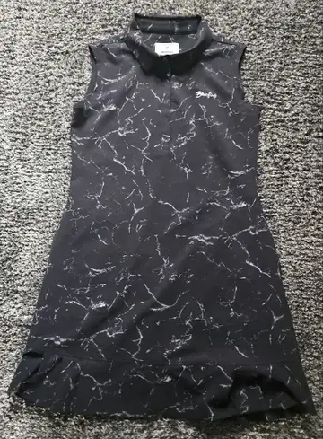 BRIEFING 슬리브리스 원피스 골프웨어