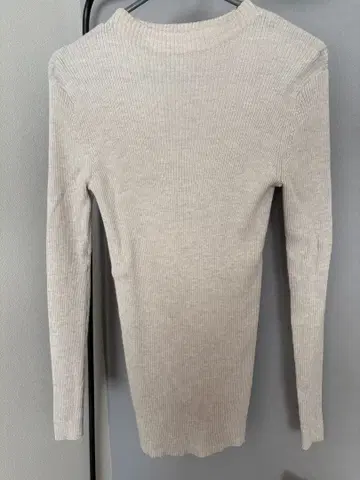 새상품급 GALERIE VIE 프리미에르 울 리브 빌드넥 풀오버