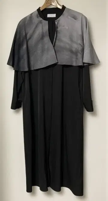 CHiNPAN x HARE 케이프 디자인 원피스