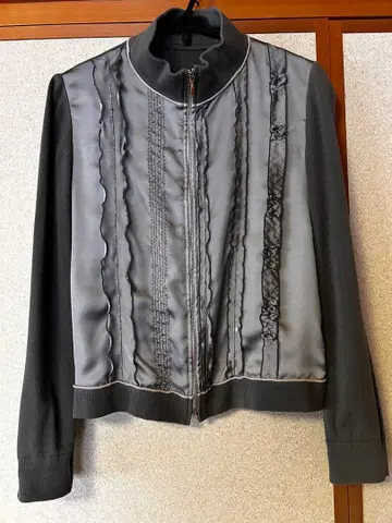 그레이 실버 지퍼 긴팔 상의