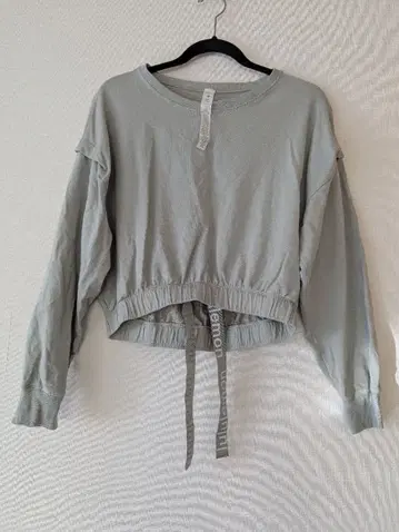 룰루레몬 크롭 트레이닝복