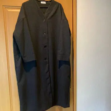 hagumu 다크 그레이 V넥 롱 코트