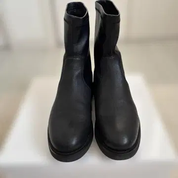 블랙 가죽 숏부츠