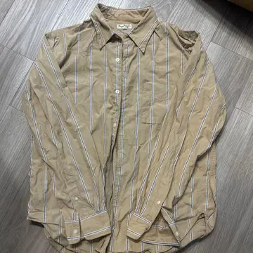 Burgus Plus & Co. 베이지 스트라이프 긴팔 셔츠