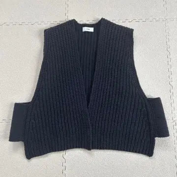 [ 새상품급 ] HYKE 베스트 니트 베스트 네이비