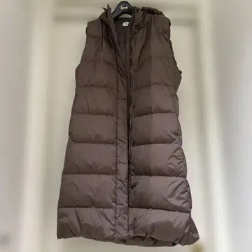 플라스테 브라운 다운 베스트