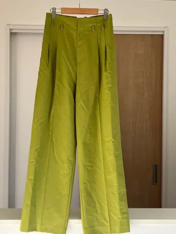 AMERI 라임 그린 와이드 팬츠