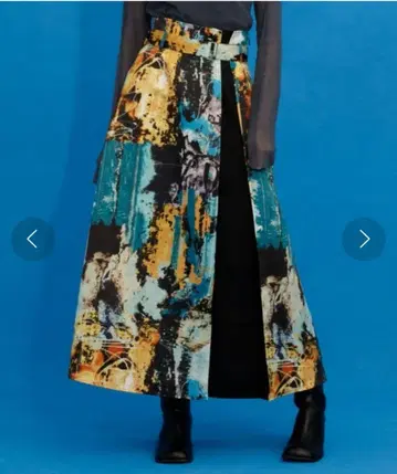 유나이티드 도쿄 파스트아트 플레어 스커트 패턴 스커트