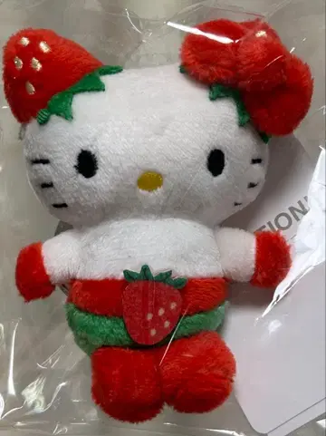 딸기 신문 키티 토이 키링 딸기 이치고만 LOWRYS FARM