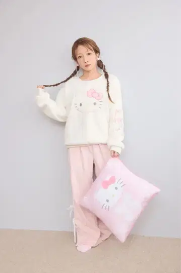 헬로키티 플리스 룸웨어 츠지짱 콜라보