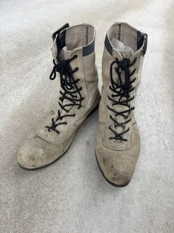 베이지 스웨이드 워크 부츠