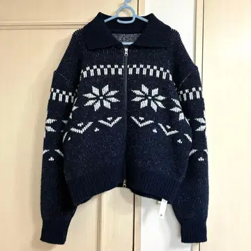 [ 새상품 ] I AM 페어아일 패턴 니트 자켓 한국