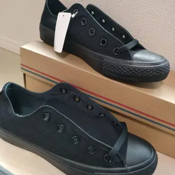 CONVERSE 블랙 스니커즈