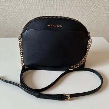 마이클코어스 숄더백 블랙