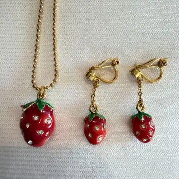 [ 핑크하우스 ] 이치고 목걸이 귀찌