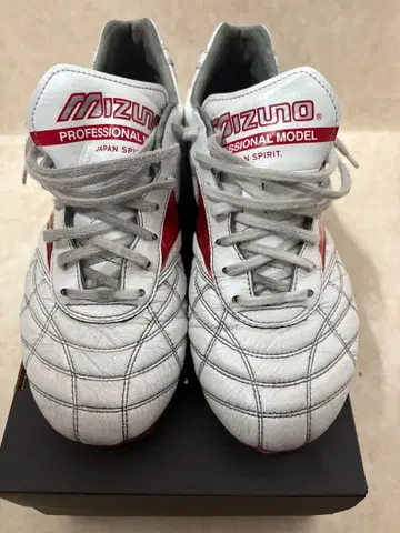 모레리아 2 Japan 40주년 기념 스파이크