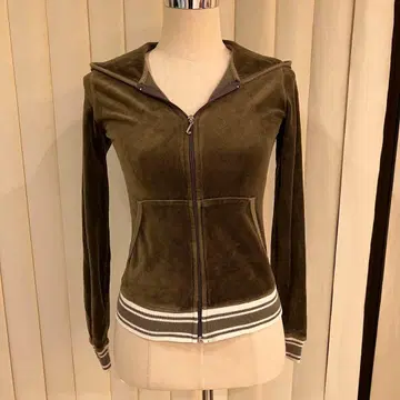 JUICYCOUTURE 후드 부착 후드티