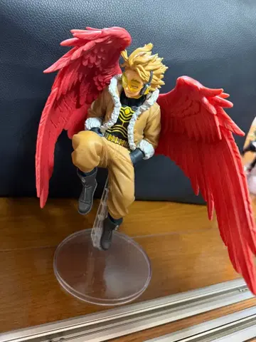 나의 히어로 아카데미아 호크스 피규어 가격 인하했습니다