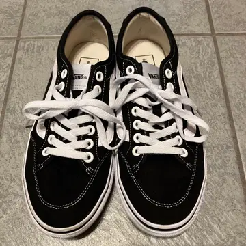 VANS 블랙/화이트 스니커즈