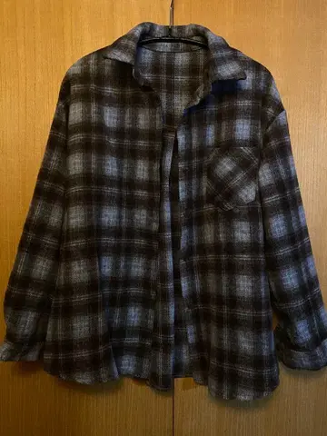 브라운 체크 무늬 긴팔 셔츠