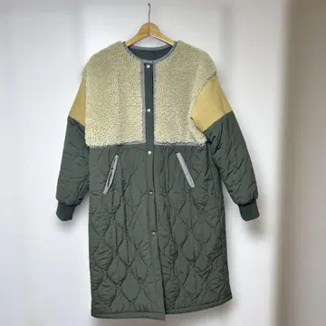 CPCM 보아 퀼팅 절개 코트