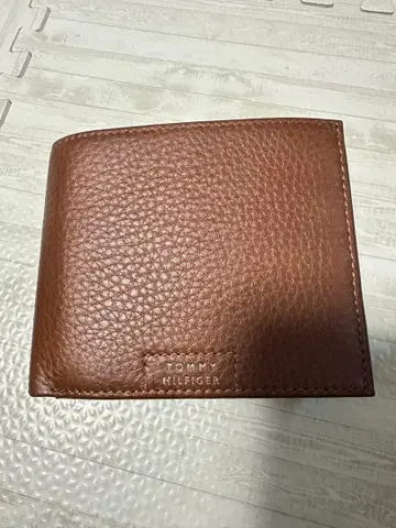 TOMMY HILFIGER 브라운 접이식 지갑 박스 포함