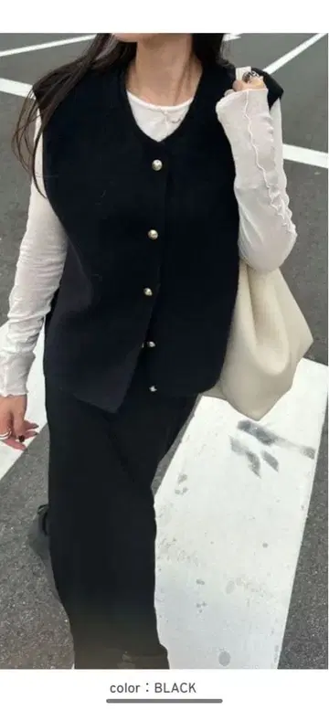 ISOOK 버튼 니트 베스트 (eri. select)