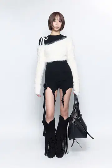 TR34421 S rose flutter set theredthread