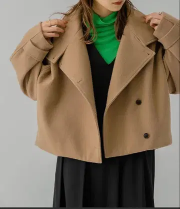 KBF 백 벨트 스탠드 카라 코트