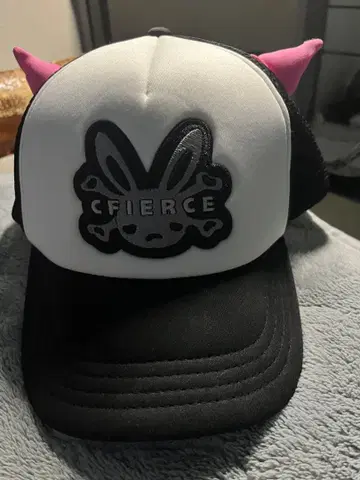 CFIERCE 메쉬 캡 핑크 귀 포함