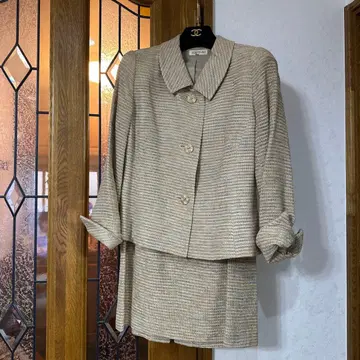 유키 토리이 수트