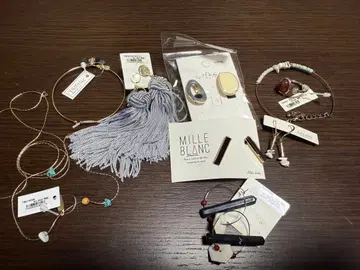 액세서리 묶음 판매 14000엔 상당 귀찌, 귀걸이, 반지, 팔찌 등