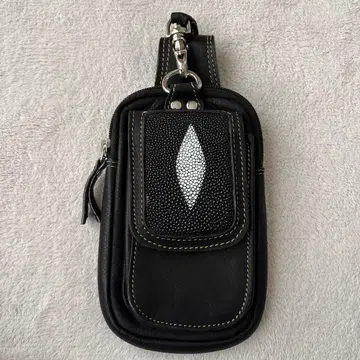 가죽 바디백 블랙 메쉬 포켓 부착