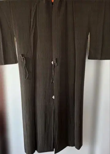 귀주름 크레이프 원단 긴 도중옷 롱 코트 넓은 카라 손바느질 맞춤 제작