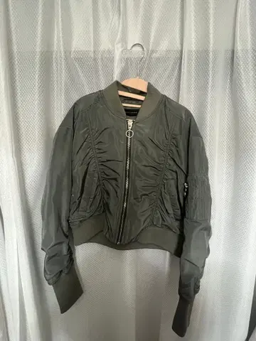 ZARA 크롭 MA-1 자켓