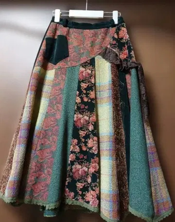 논논도르 므슈 사카키 플레어 스커트 패치워크 꽃무늬 체크