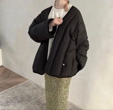 보니 노카라 다운 piping 하프 기장 다운 코트 블랙