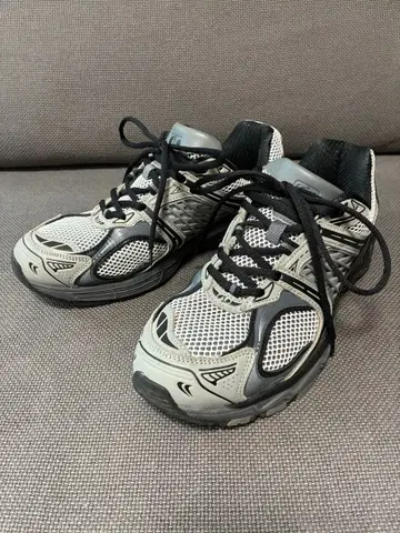 ZARA origins 스니커즈 그레이 42 사이즈