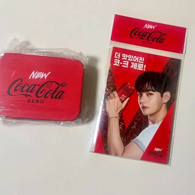 코카콜라 BTS 뷔 아코디언북+틴케이스 스티커(미개봉)
