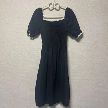 블랙 반팔 셔링 원피스 리본