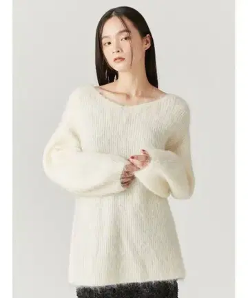 프레이 아이디 수리 알파카 루즈 니트