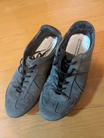 GERMAN TRAINER 네이비 스웨이드 스니커즈