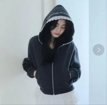 smyeon 레이스 컴팩트 지퍼 후디 블랙