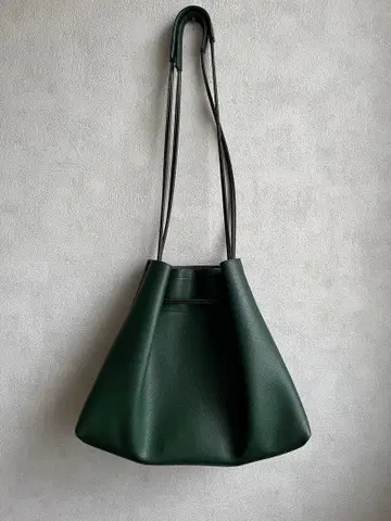다크 그린 토트백 합성 피혁