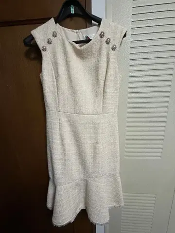 ERUKEI 엘르 비쥬 드레스 아이보리