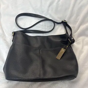 블랙 합성 피혁 숄더백